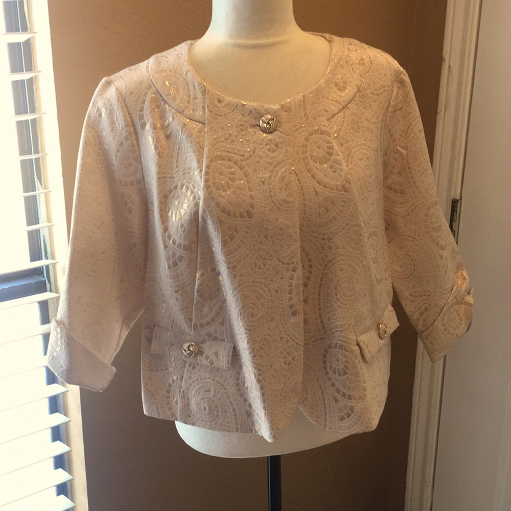 Elegant blazer gold and off white color from Linear size PL